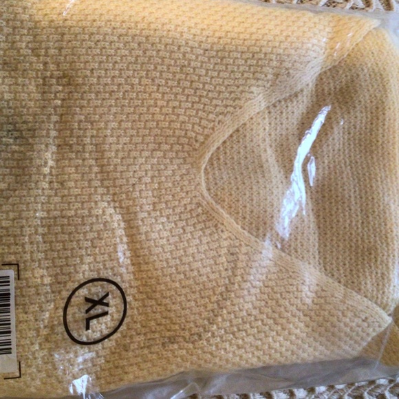 Boutique Khaki oversized rib knit sweater in xl - Picture 3 of 10